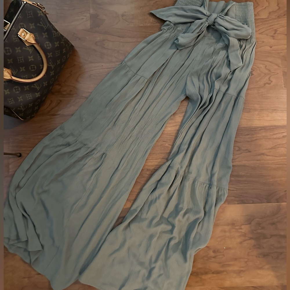 TIE WAIST TIERED WIDE LEG PANT - SUNKISS MAUVE